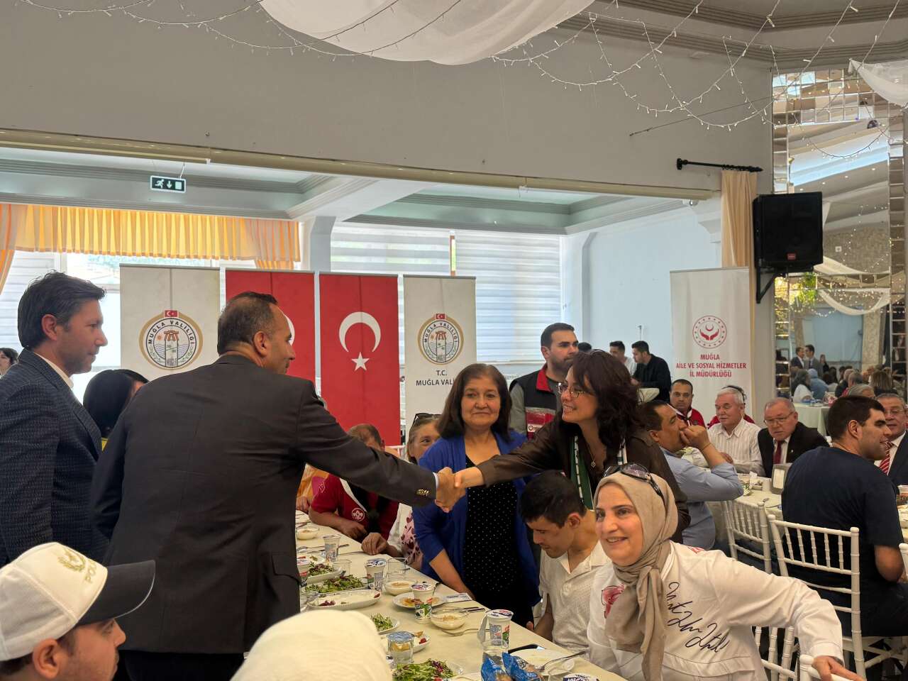 Menteşe’de Anlamlı Buluşma: Vali Akbıyık Engelli Bireylerle Bir Araya Geldi 16